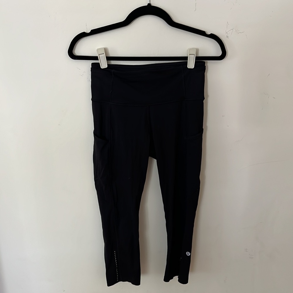 Lululemon black Capri workout